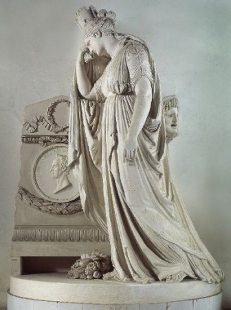 Monumento dedicato a V.Alfieri.Particolare